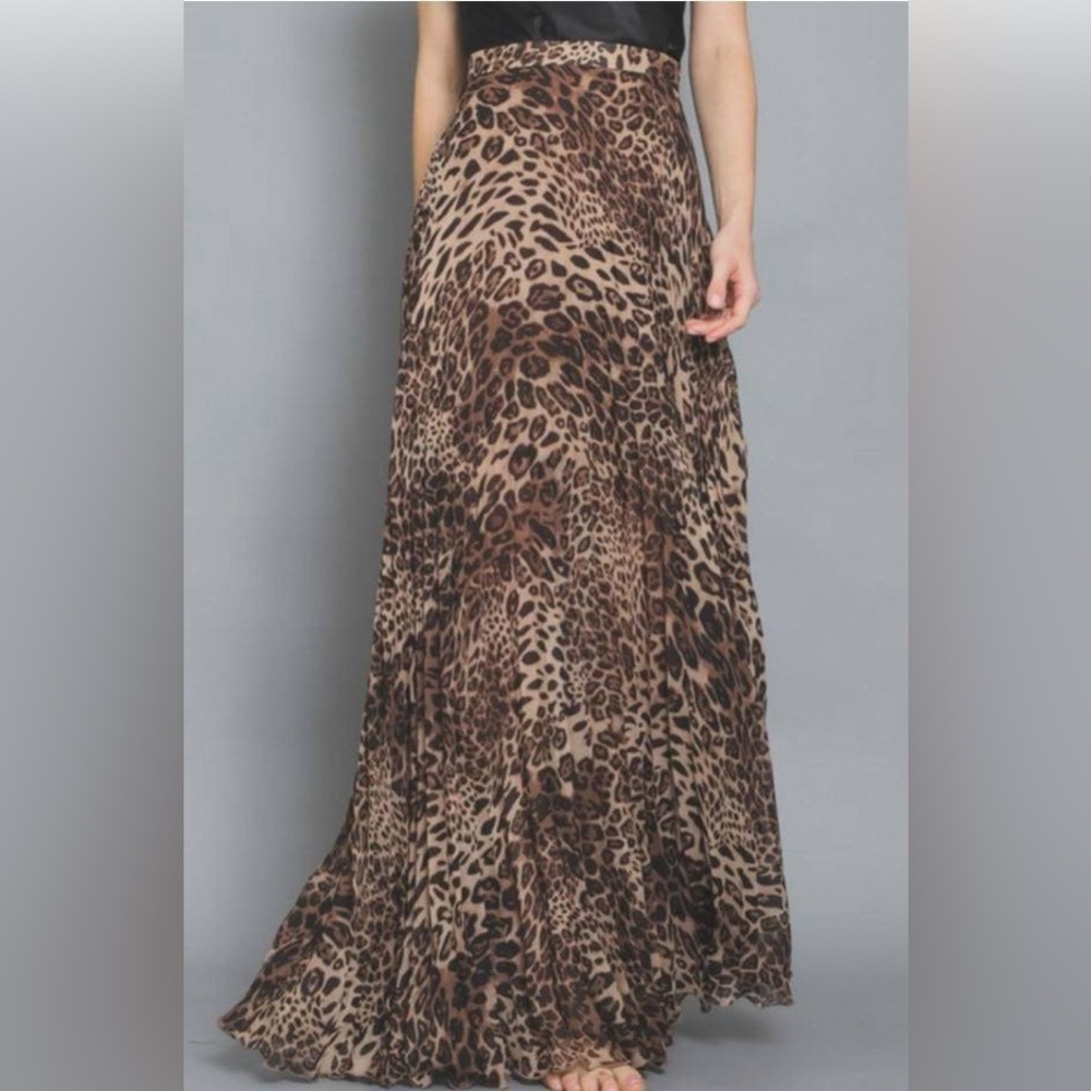 Renowned Fashion Brand Aakaa 
Chiffon Pleated Leopard Cheetah Print Maxi Skirt